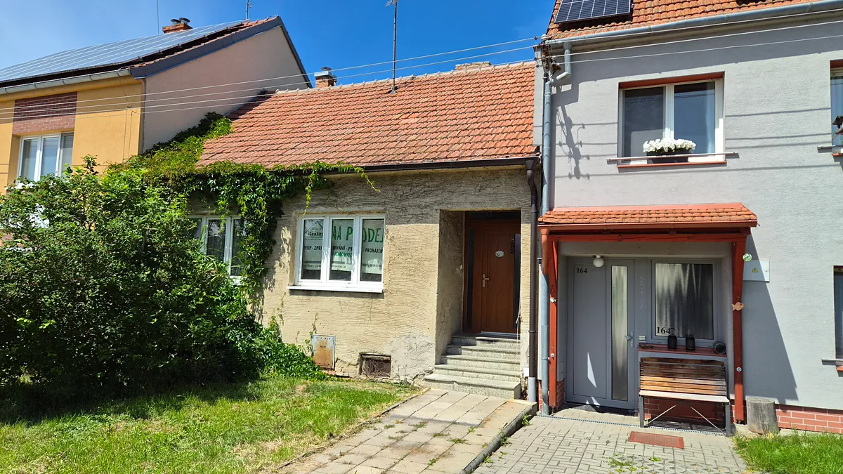 Prodej rodinného domu 350 m², pozemek 784 m²